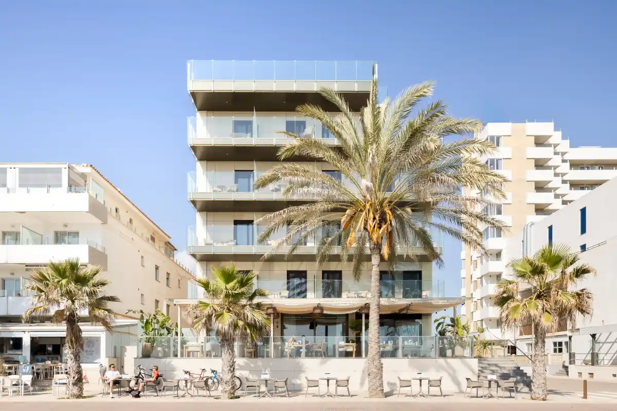 Hotel Eden Palma Playa on the beachfront