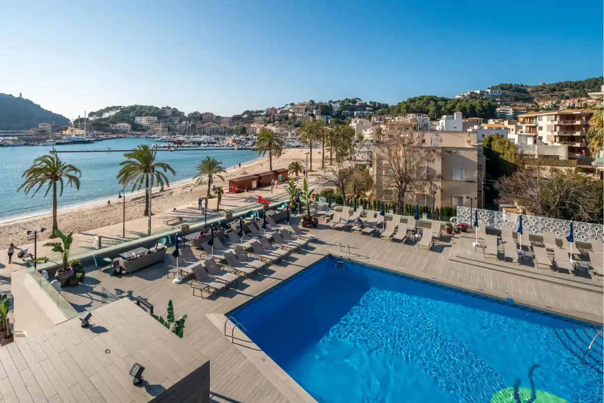 Views of the pool at Hotel Eden Sóller