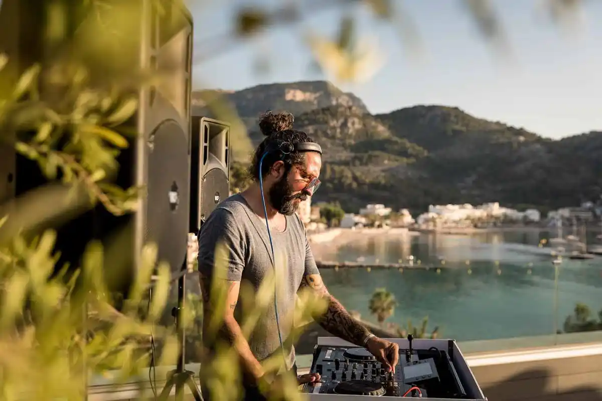 Dj rooftop hotel Eden Sóller