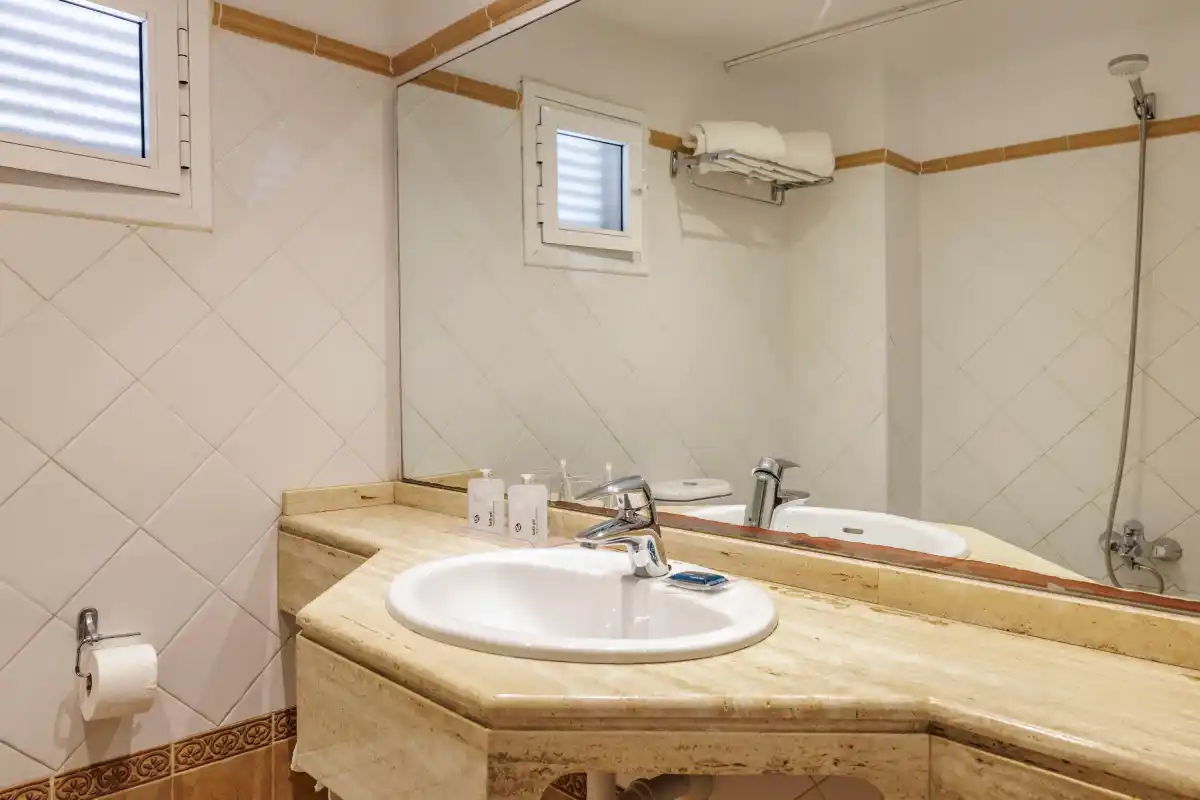 Sink in the room at Hotel Eden Nord Sóller